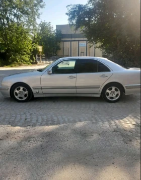 Mercedes-Benz E 270, снимка 9