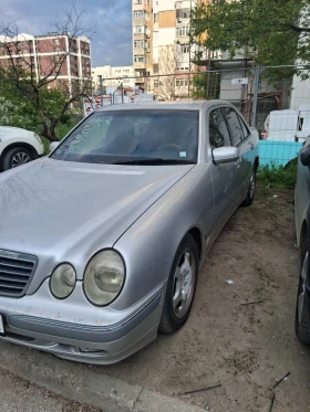 Mercedes-Benz E 270, снимка 3