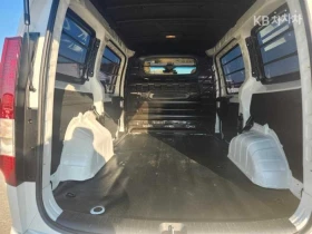 Hyundai Staria, снимка 9