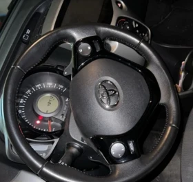 Toyota Aygo 1.0 automatic, снимка 2