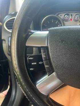 Ford Focus 1, 6i Ghia | Mobile.bg    10