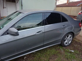 Mercedes-Benz E 220 Avangard, снимка 9
