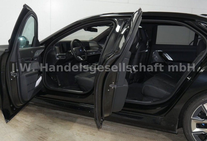 BMW i7 60 M Sport Executive-Lounge Diamond, снимка 4 - Автомобили и джипове - 43597792
