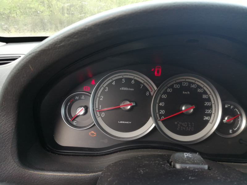 Subaru Legacy 4x4, Бензин и газ, снимка 5 - Автомобили и джипове - 45948829