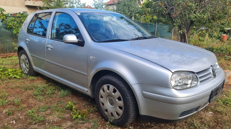 VW Golf, снимка 2 - Автомобили и джипове - 47287931