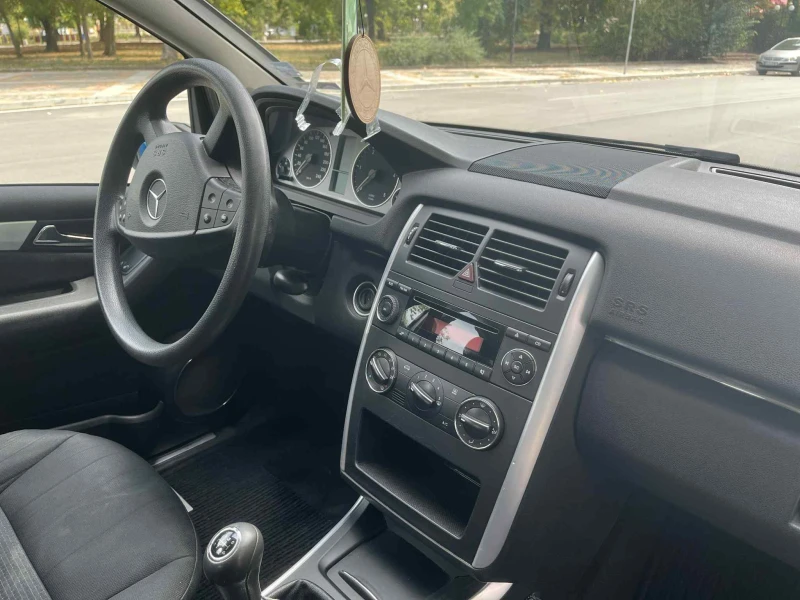 Mercedes-Benz B 180, снимка 8 - Автомобили и джипове - 52630678