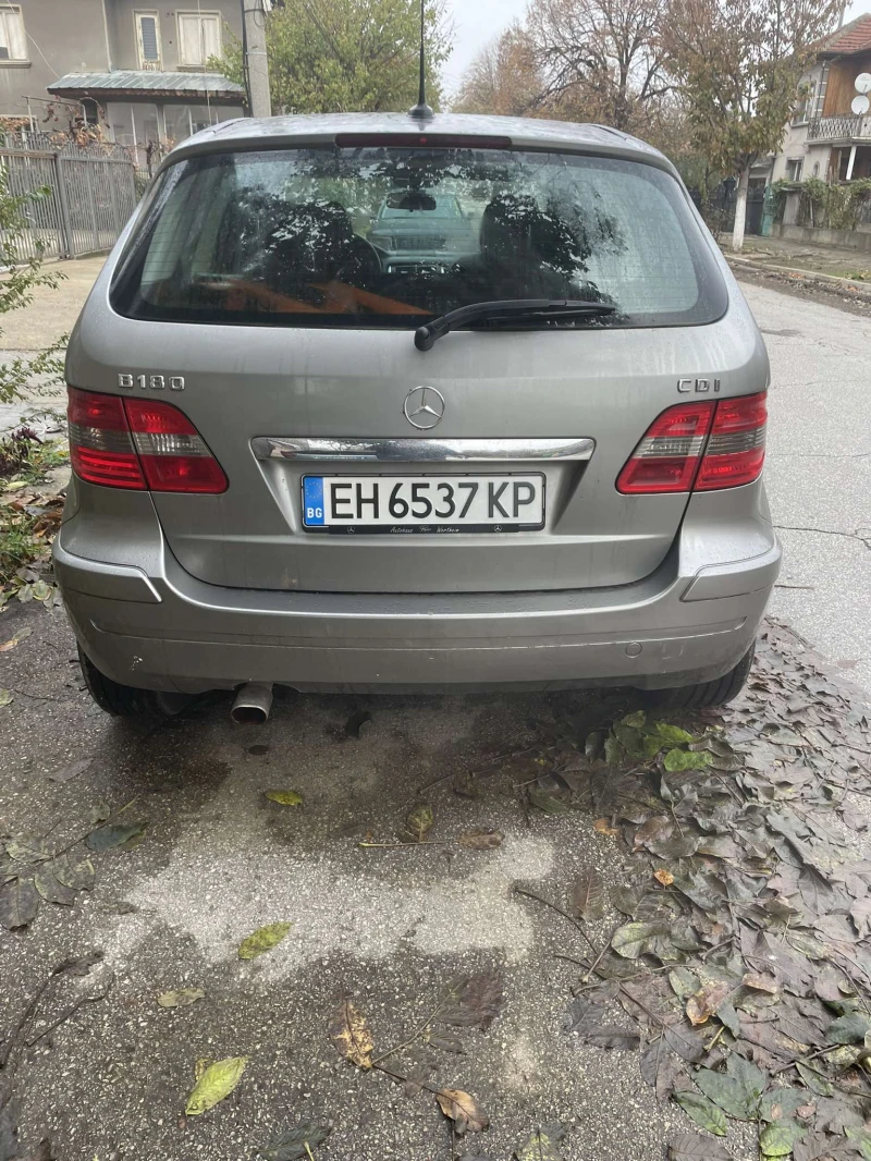 Mercedes-Benz B 180, снимка 5 - Автомобили и джипове - 47950420