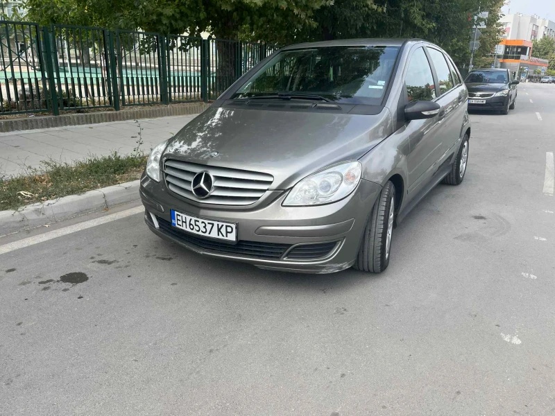 Mercedes-Benz B 180, снимка 4 - Автомобили и джипове - 52630678