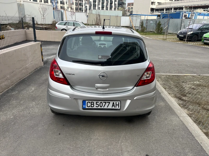 Opel Corsa 1.2, снимка 4 - Автомобили и джипове - 49600261