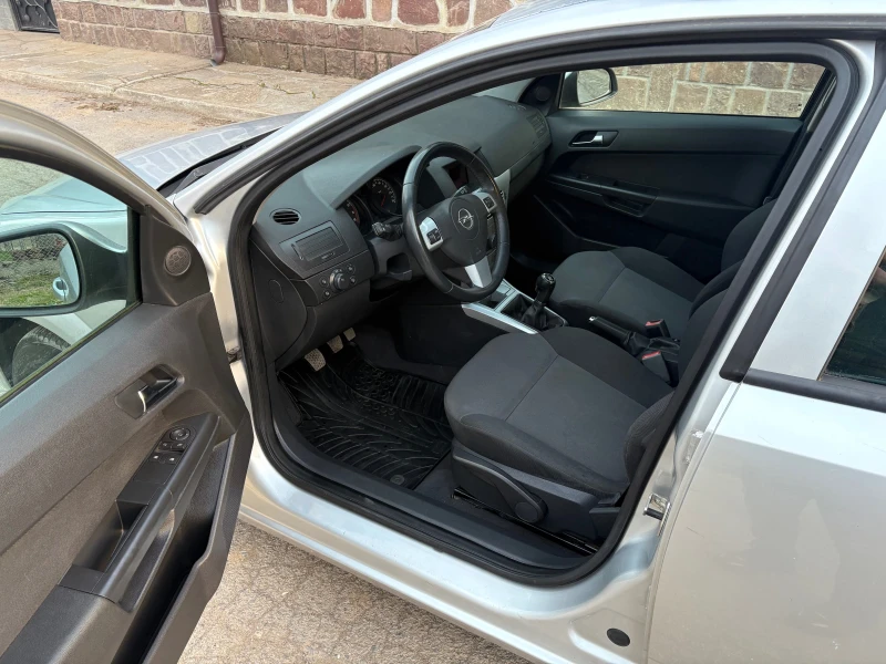 Opel Astra 1.6 ГАЗ, снимка 8 - Автомобили и джипове - 49882850