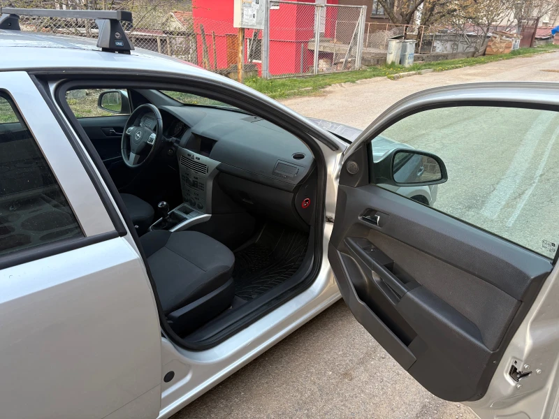 Opel Astra 1.6 ГАЗ, снимка 11 - Автомобили и джипове - 49882850