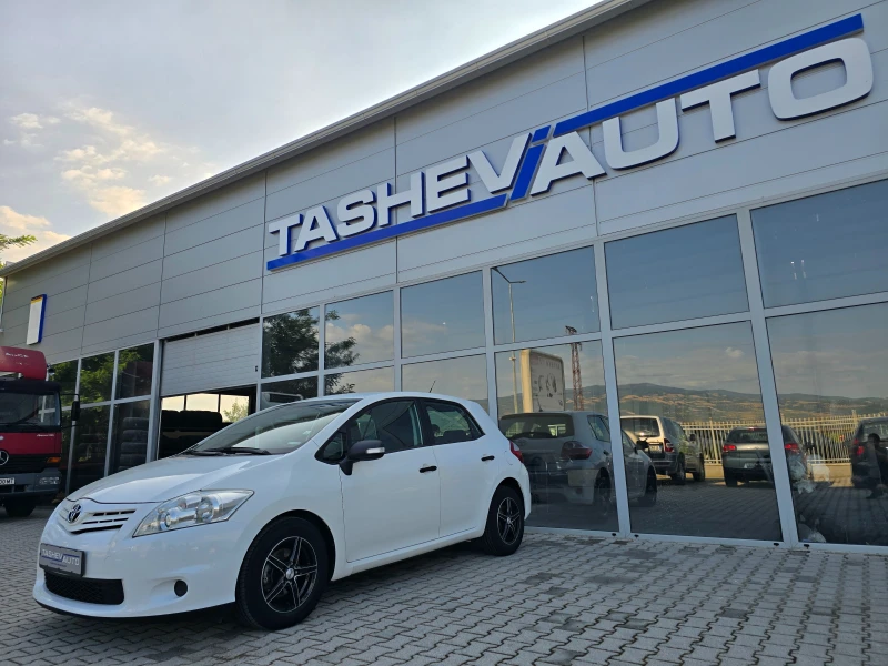 Toyota Auris D-4D !! FACELIFT !!, снимка 4 - Автомобили и джипове - 52322579