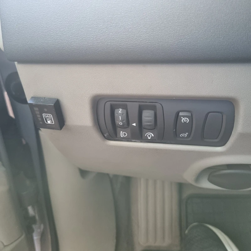 Renault Megane, снимка 9 - Автомобили и джипове - 52597310