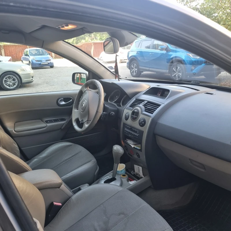 Renault Megane, снимка 10 - Автомобили и джипове - 52597310