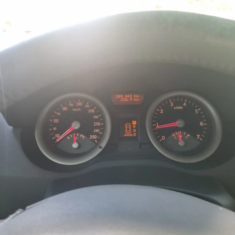 Renault Megane, снимка 8 - Автомобили и джипове - 52597310