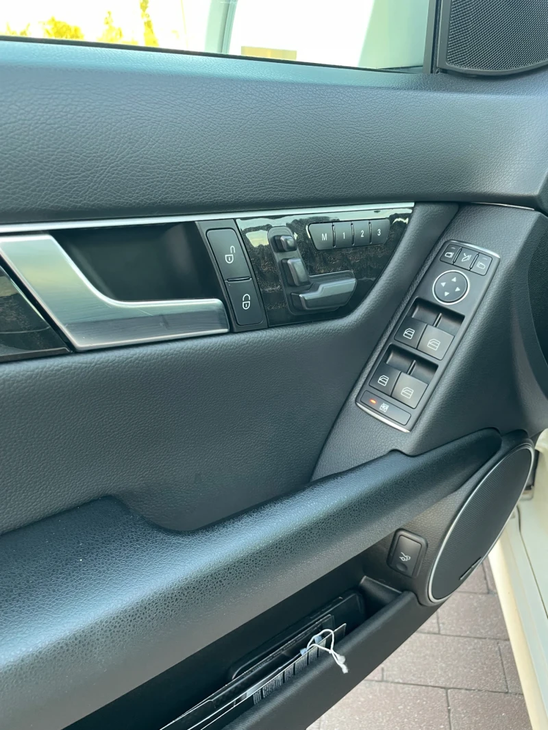 Mercedes-Benz C 350 AMG PACK, снимка 8 - Автомобили и джипове - 52710680