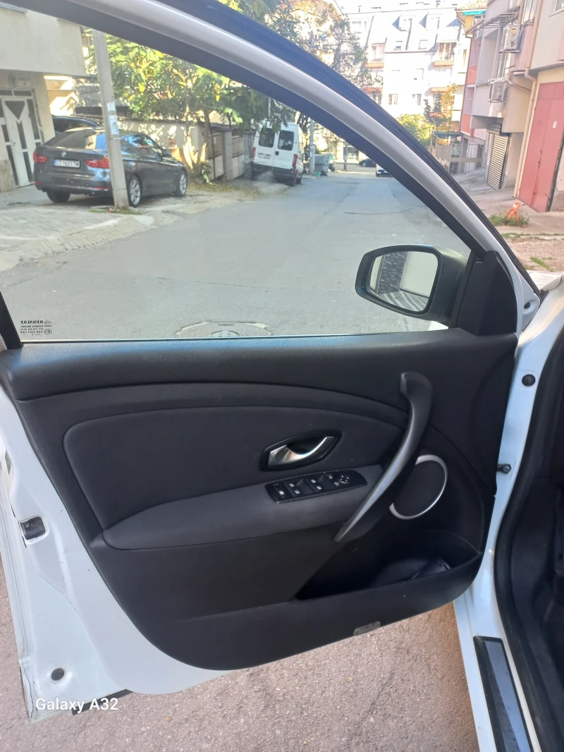 Renault Megane Renault Megan 1.5, 110 К.С., 6 СКОРОСТИ, снимка 10 - Автомобили и джипове - 52356808