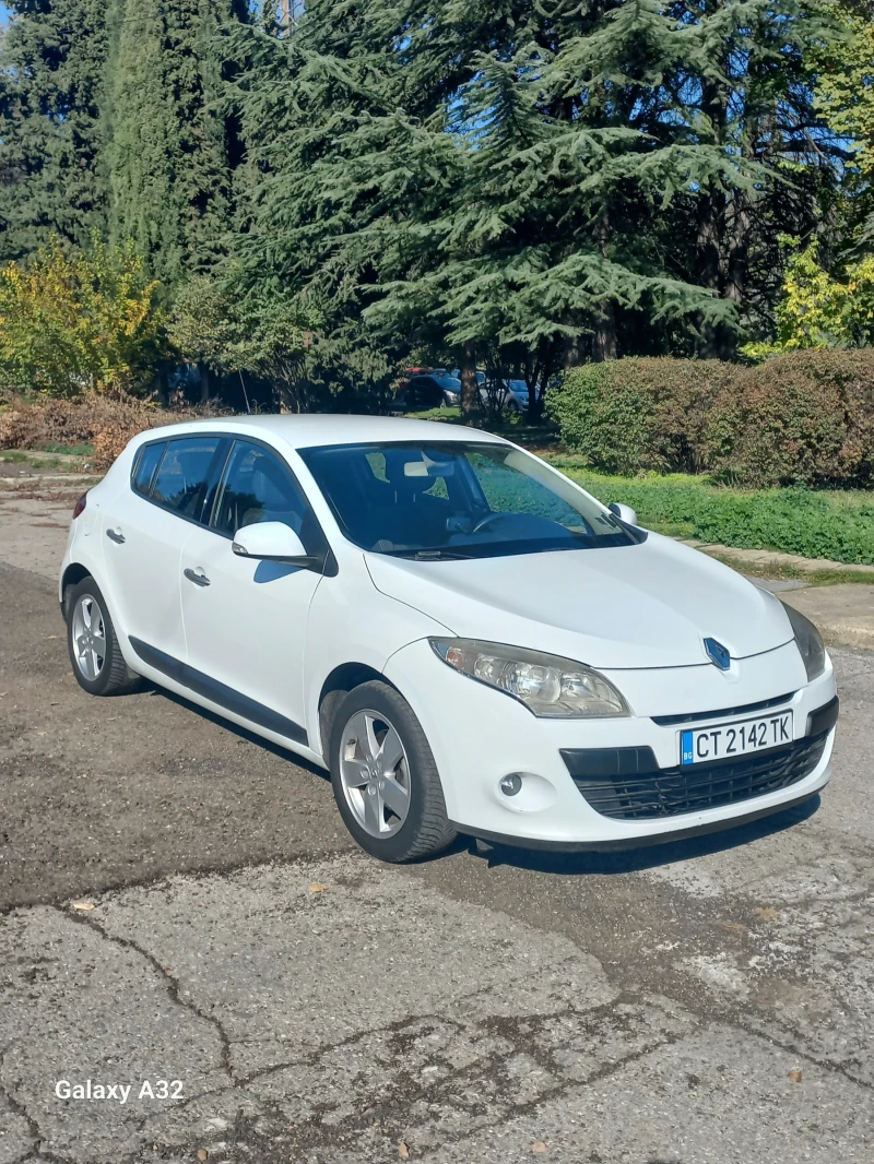 Renault Megane Renault Megan 1.5, 110 К.С., 6 СКОРОСТИ, снимка 3 - Автомобили и джипове - 52356808