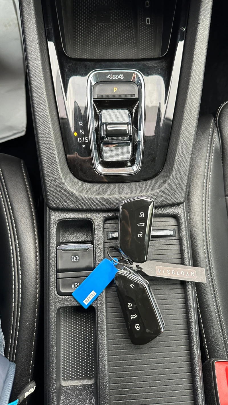 Skoda Octavia 2.0 TDI Automatic 4x4, снимка 17 - Автомобили и джипове - 52537771