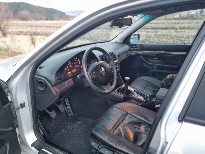 BMW 525, снимка 6 - Автомобили и джипове - 52807794