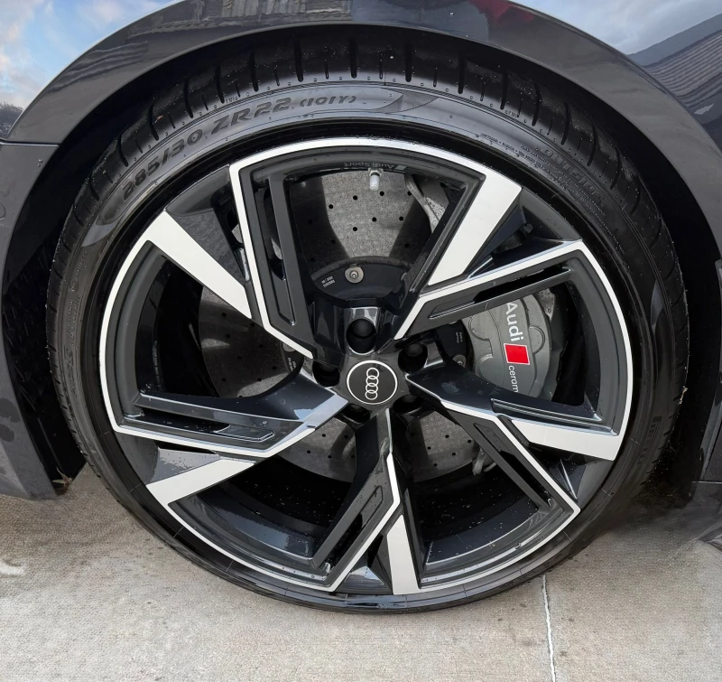 Audi Rs6 EXCLUSIVE/Ceramic/B&O/Matrix/360* /TV/78 хил.км.!!, снимка 7 - Автомобили и джипове - 53277114