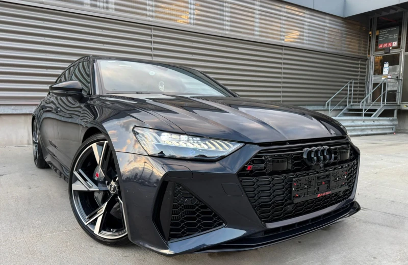 Audi Rs6 EXCLUSIVE/Ceramic/B&O/Matrix/360* /TV/78 хил.км.!!, снимка 3 - Автомобили и джипове - 53277114