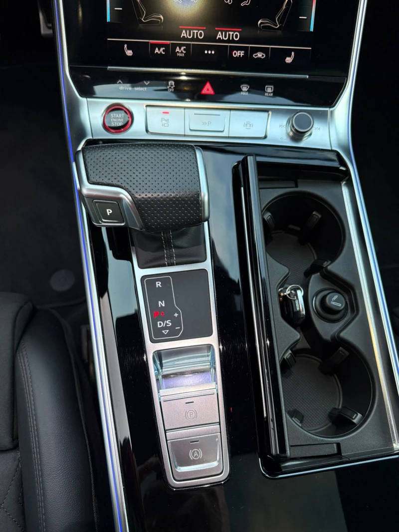 Audi Rs6 EXCLUSIVE/Ceramic/B&O/Matrix/360* /TV/78 хил.км.!!, снимка 15 - Автомобили и джипове - 53277114