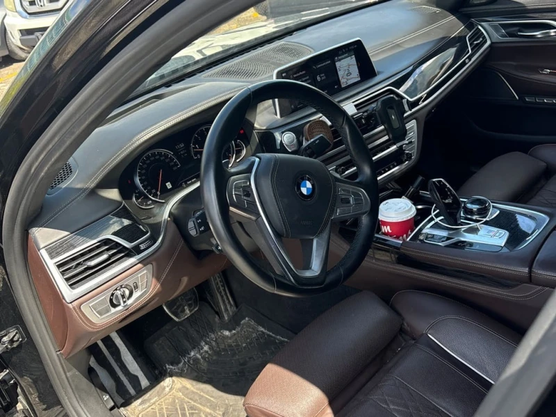 BMW 750 * 750i xDrive * CARFAX * ЦЕНА ДО БГ, снимка 5 - Автомобили и джипове - 53306430
