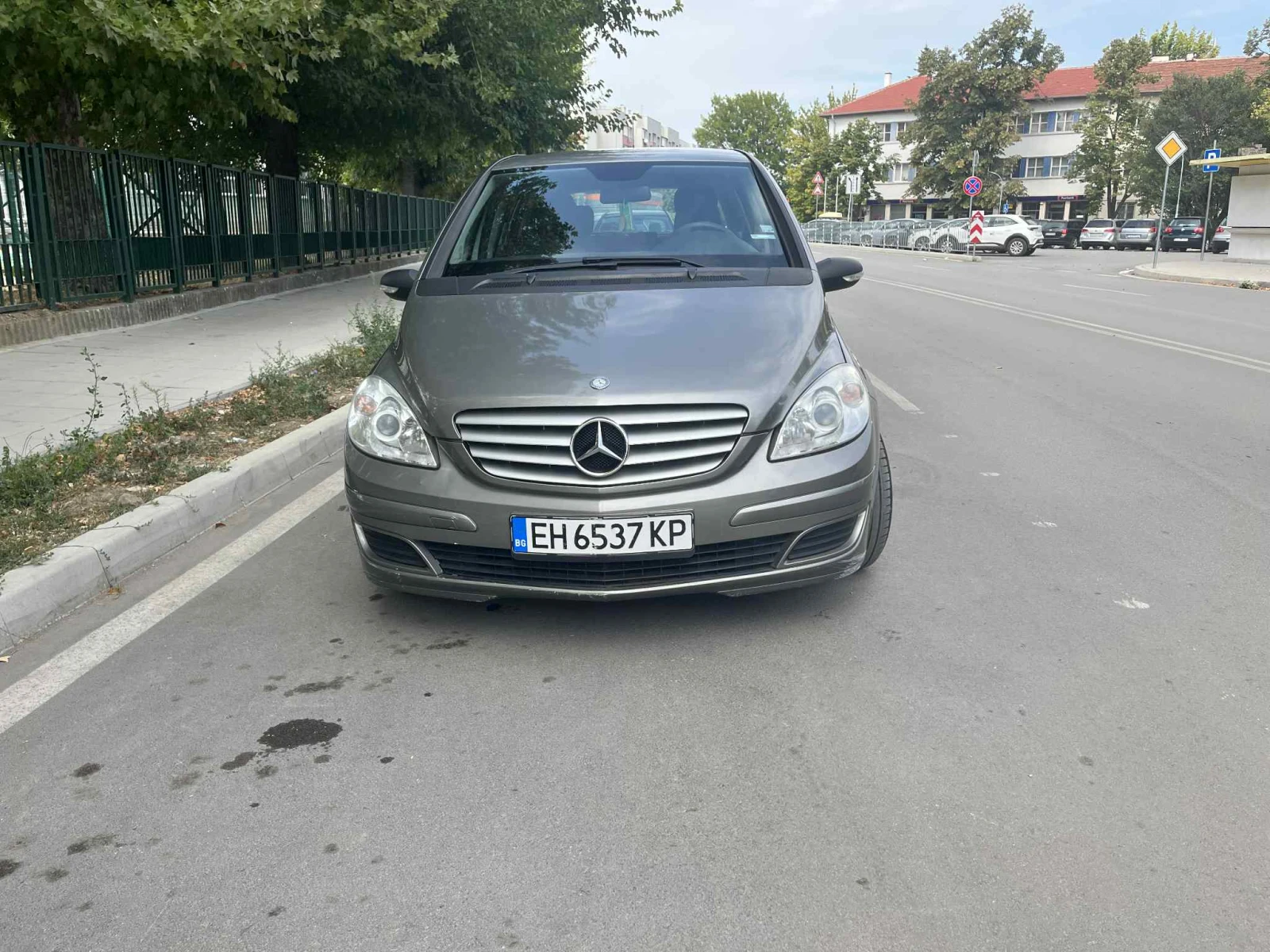 Mercedes-Benz B 180, снимка 1