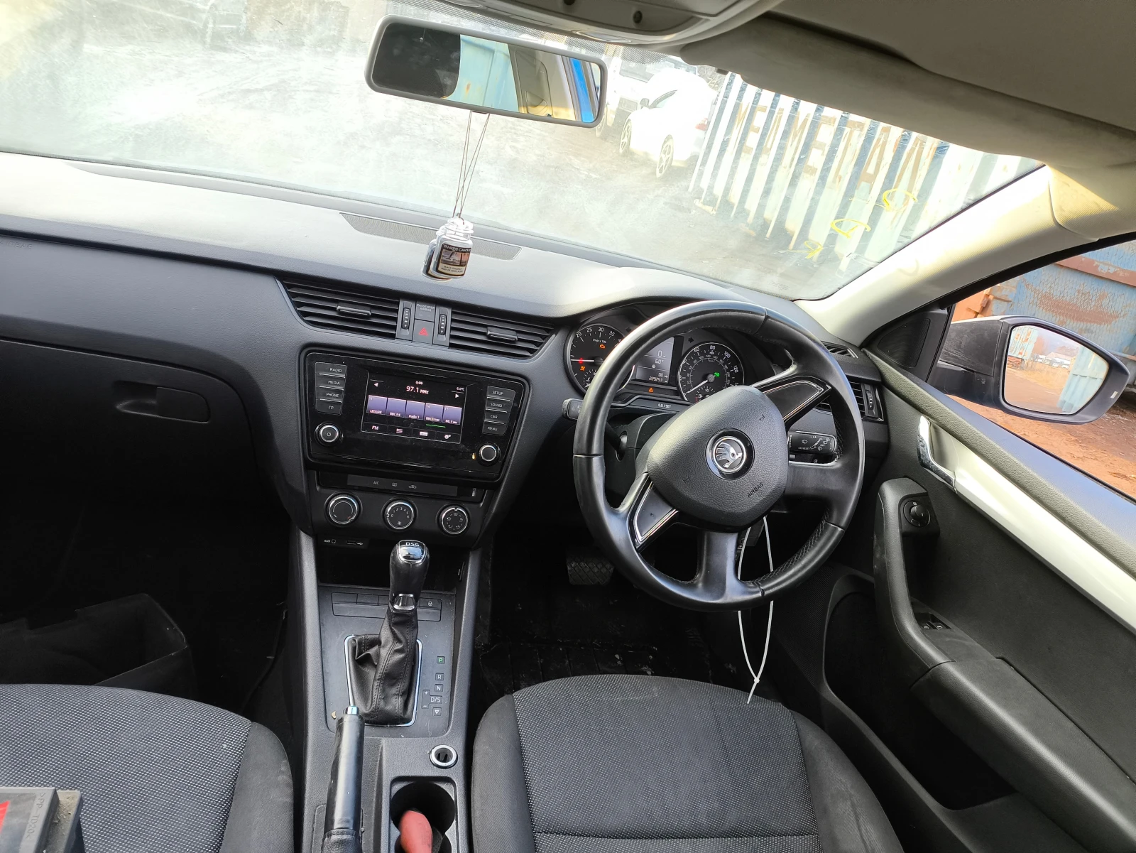 Skoda Octavia 1.6tdi - изображение 5