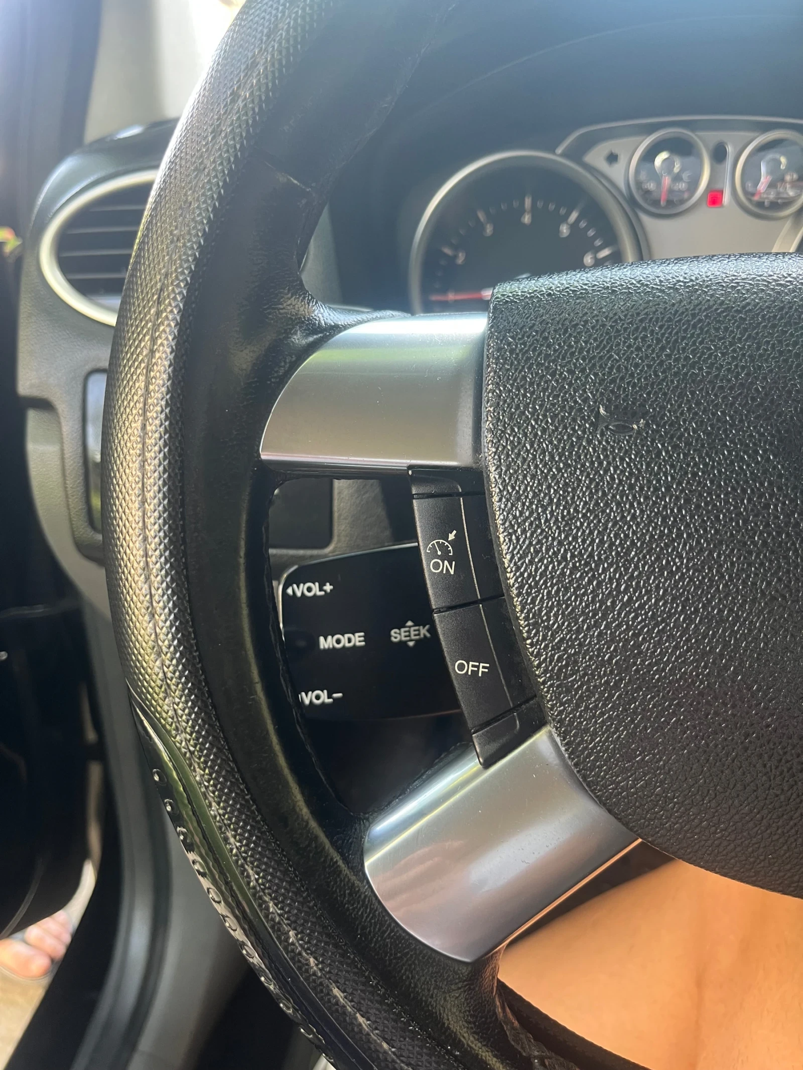 Ford Focus 1, 6i Ghia - изображение 10