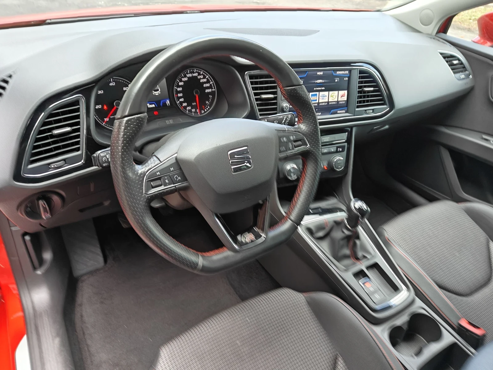 Seat Leon 1.6 TDI  FR - изображение 8