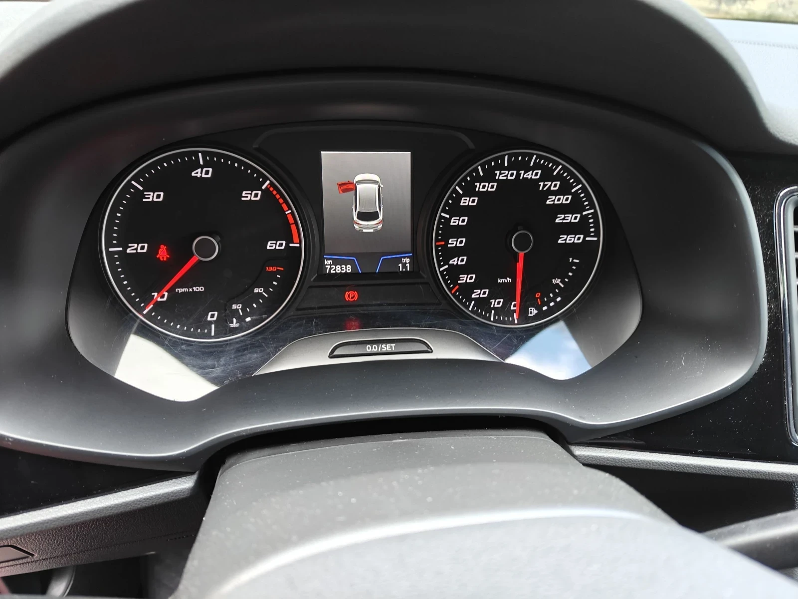 Seat Leon 1.6 TDI  FR - изображение 10