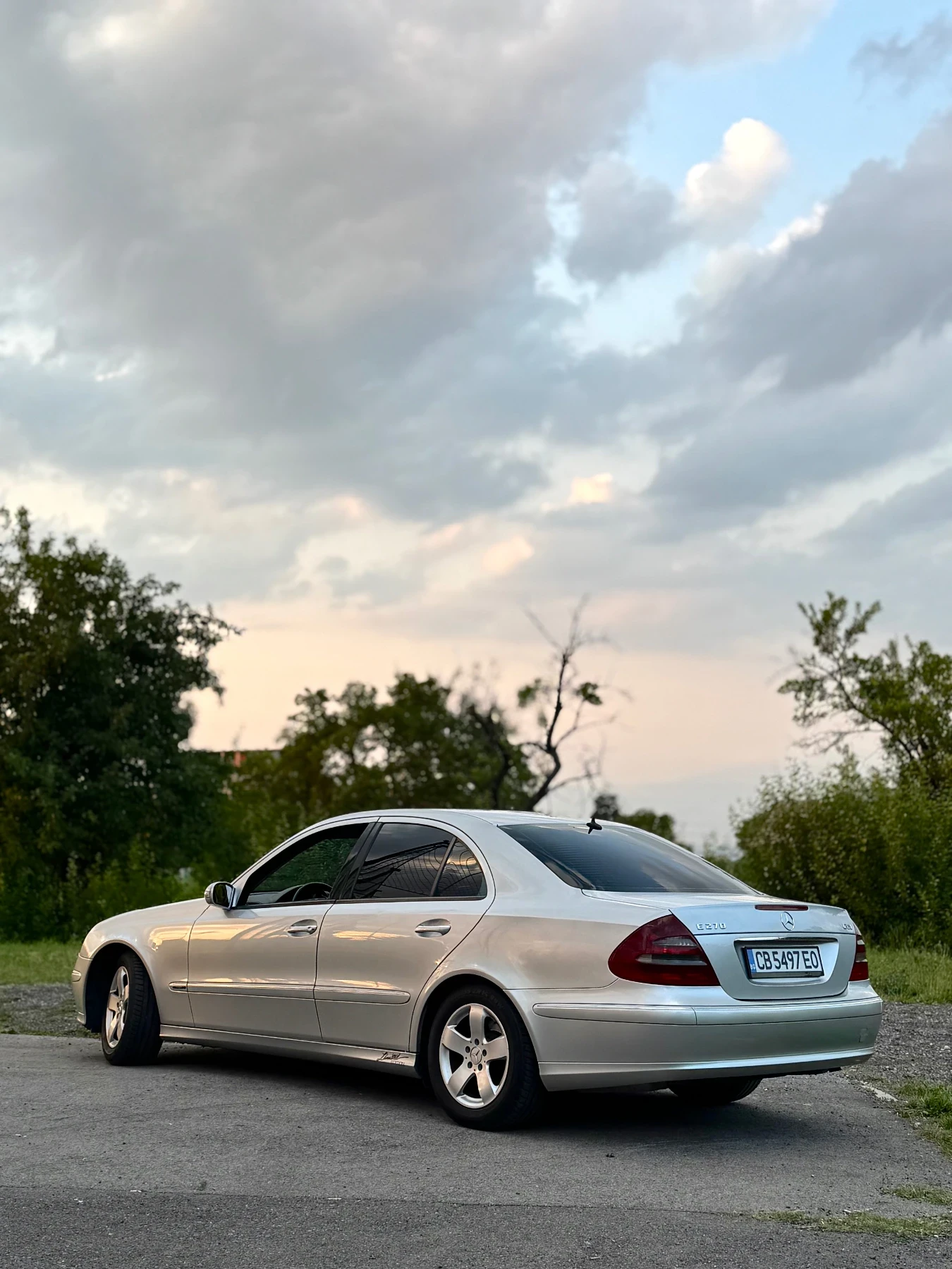 Mercedes-Benz E 270  - изображение 7