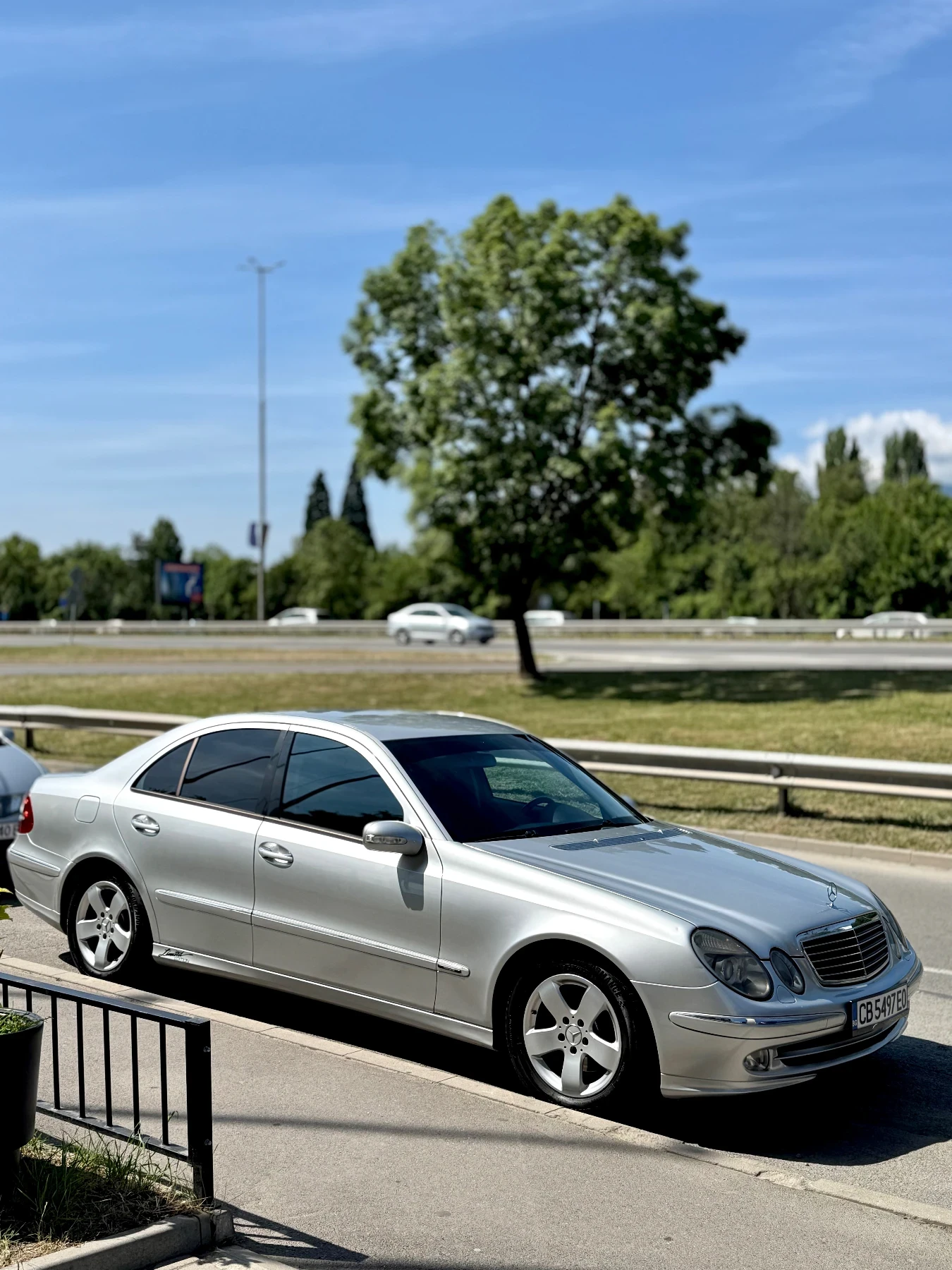 Mercedes-Benz E 270  - изображение 8
