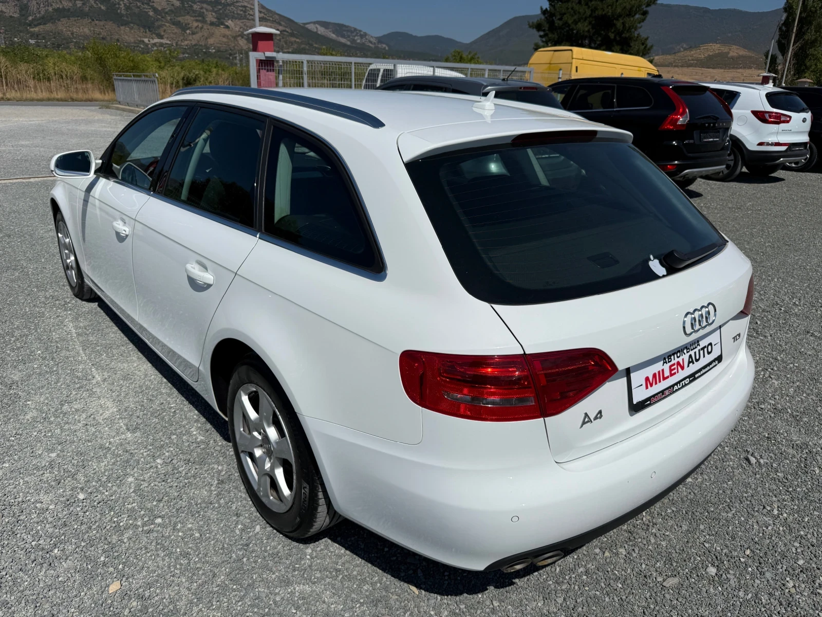 Audi A4 (KATO НОВА) - изображение 8