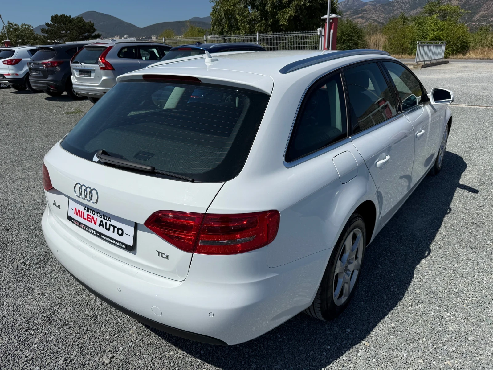 Audi A4 (KATO НОВА) - изображение 6