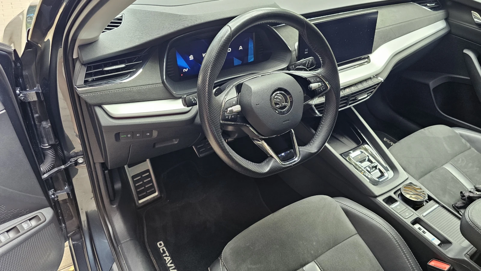 Skoda Octavia 1.4 TSi Plug-in Hybrid Matrix Head up Keyless  - изображение 7