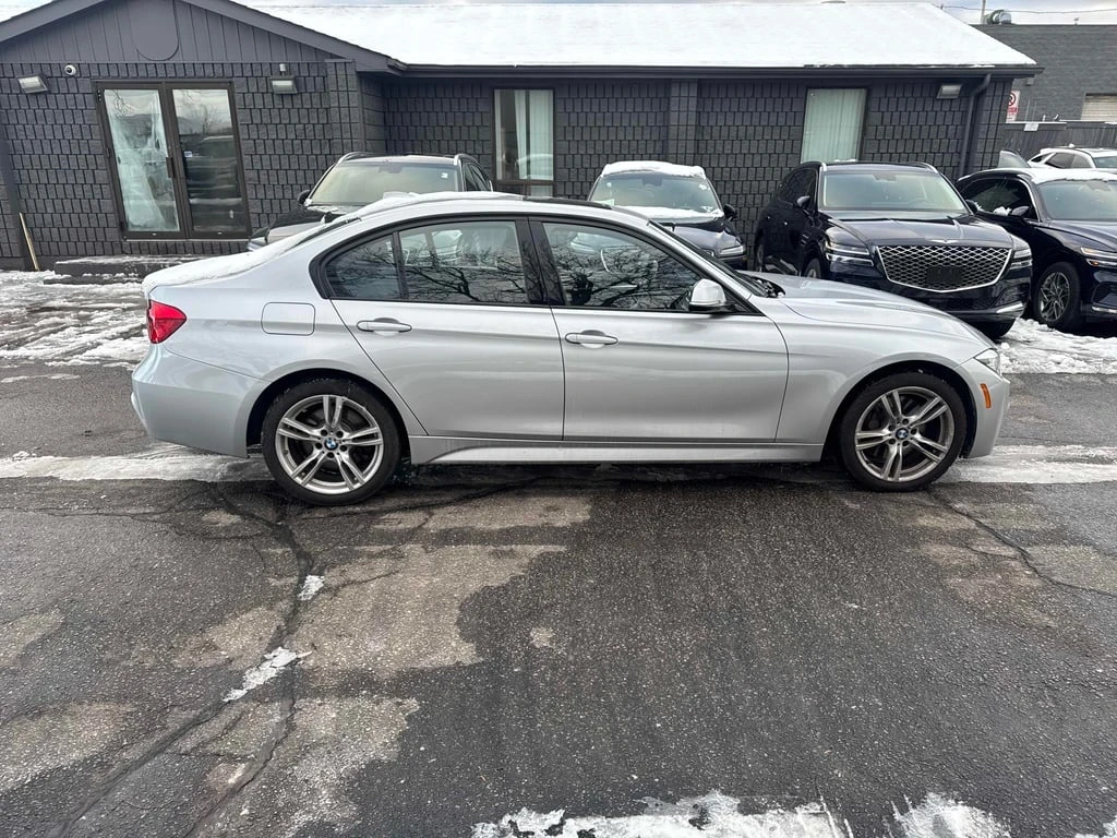 BMW 330 М * 330i xDrive * CARFAX * ФИНАНСИРАНЕ - изображение 3