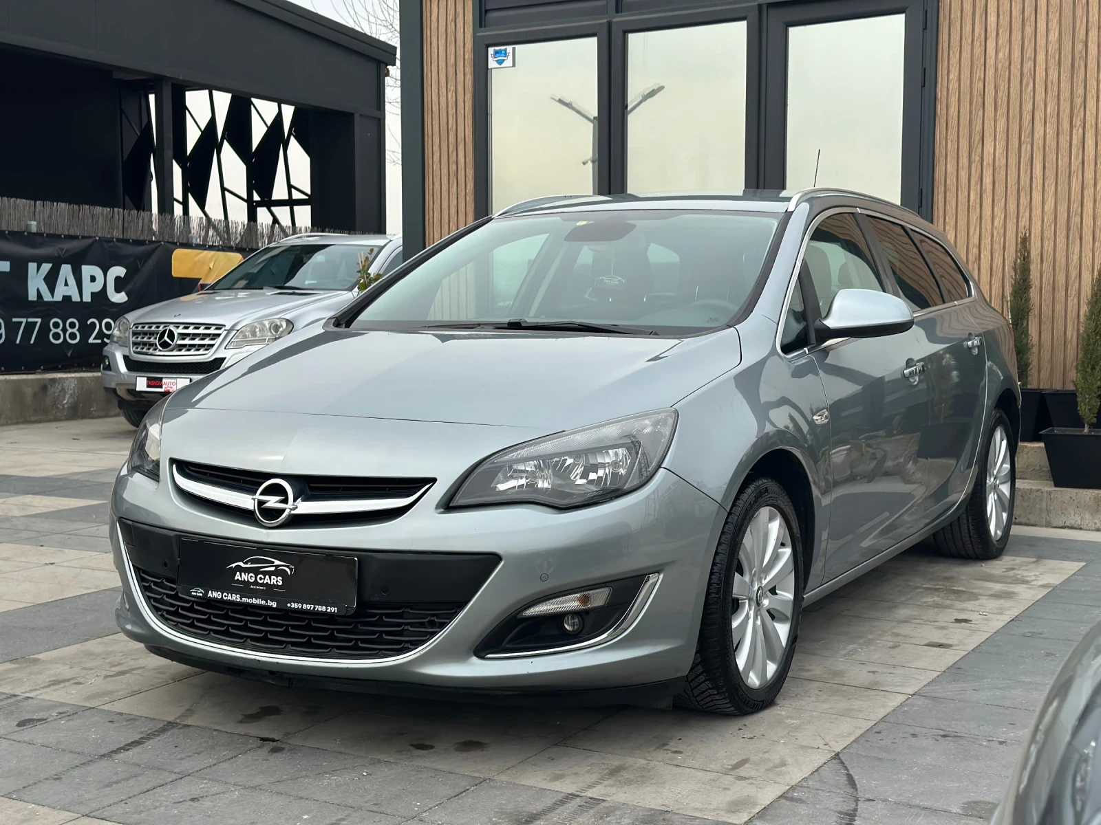 Opel Astra * FACELIFT* 1.4T* GPL* COSMO* 