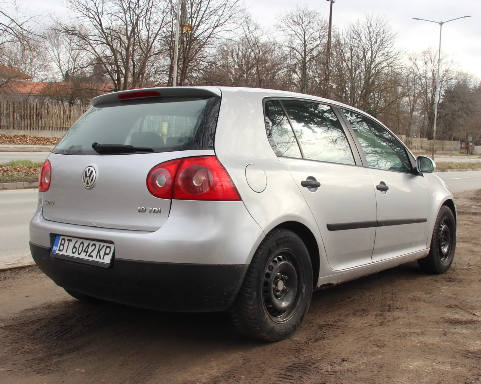VW Golf V 1.9 TDI  105 Hp С РЕГИСТРАЦИЯ   - изображение 5