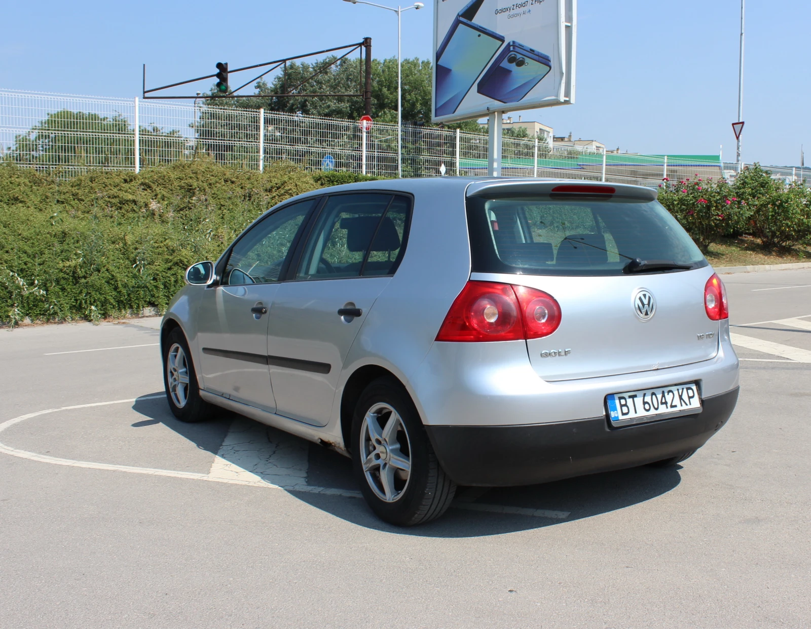 VW Golf V 1.9 TDI  105 Hp С РЕГИСТРАЦИЯ  , снимка 7 - Автомобили и джипове - 55120813