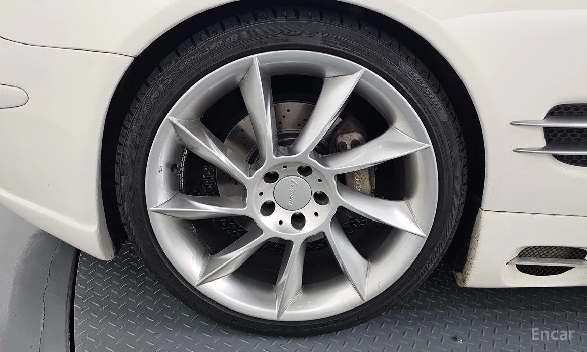 Mercedes-Benz SL 500  - изображение 5