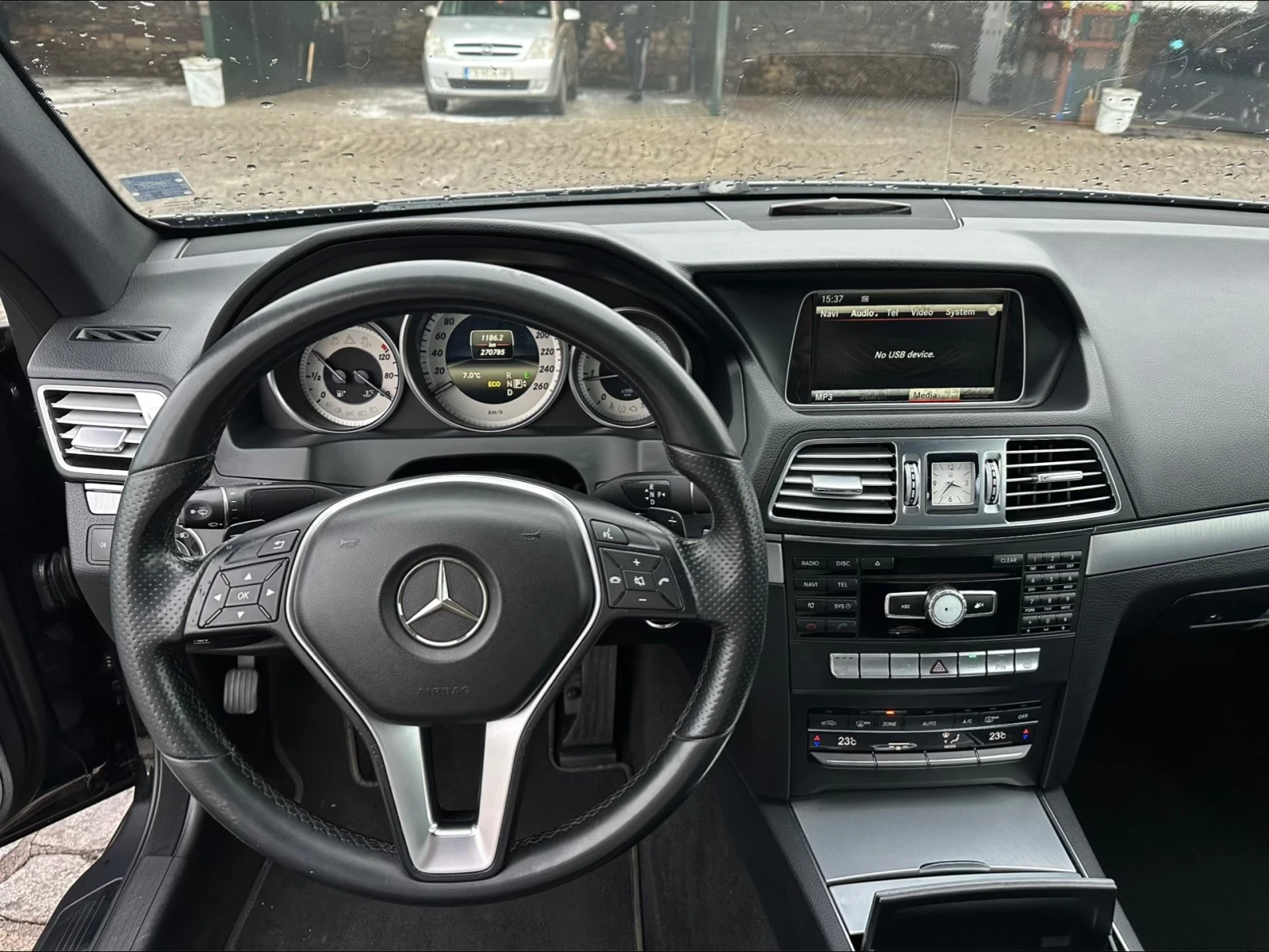 Mercedes-Benz E 220 C207, снимка 9 - Автомобили и джипове - 53725511