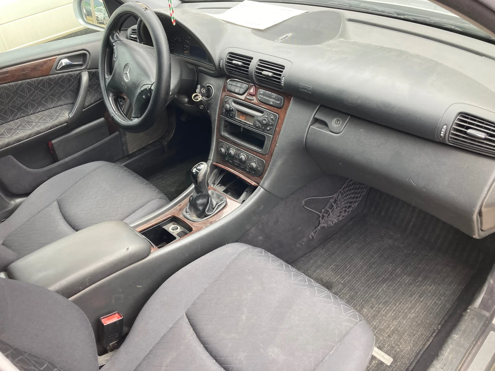 Mercedes-Benz C 270 CDI, снимка 6 - Автомобили и джипове - 54374885
