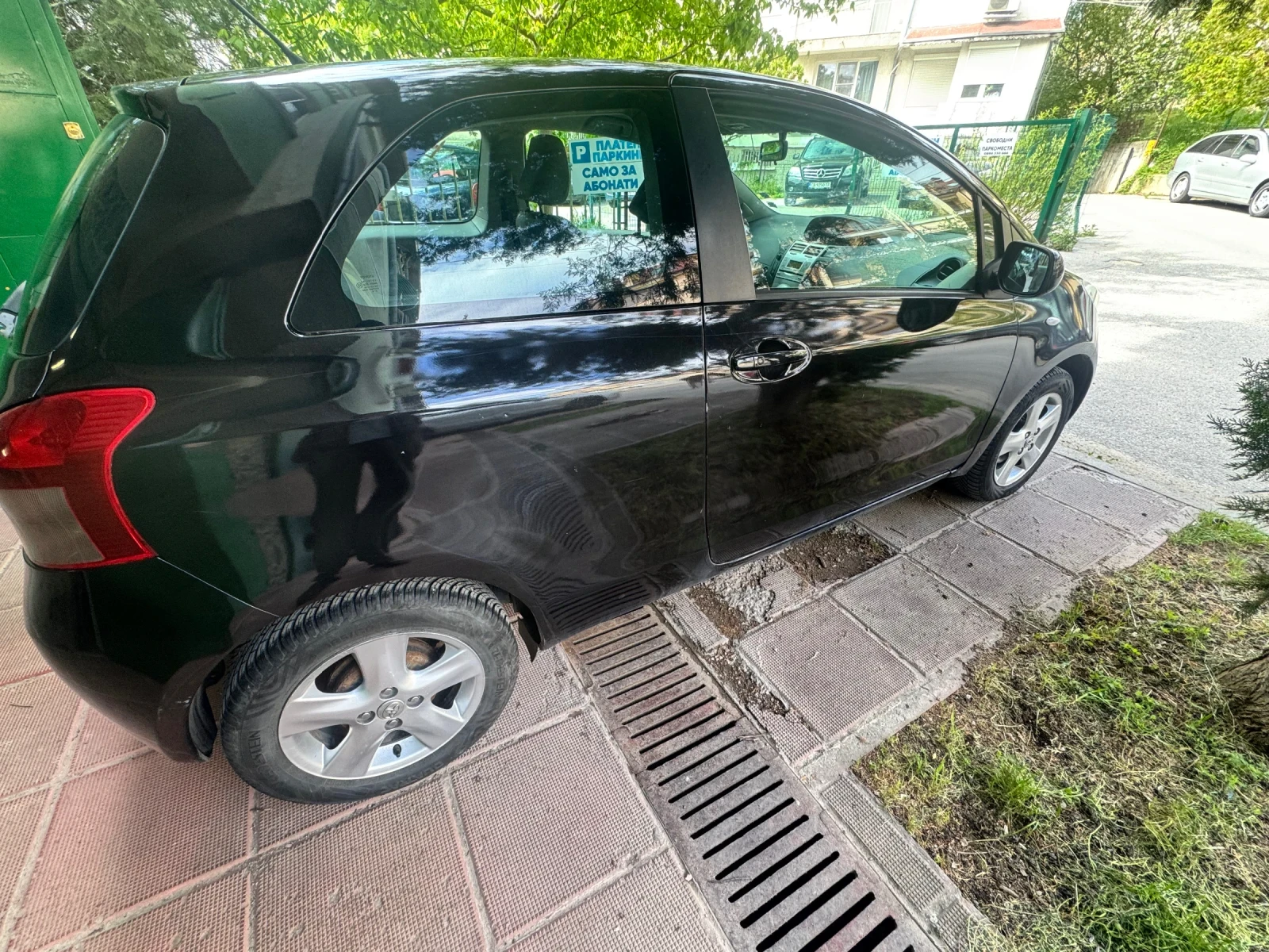 Toyota Yaris 1.3, снимка 4 - Автомобили и джипове - 54387030
