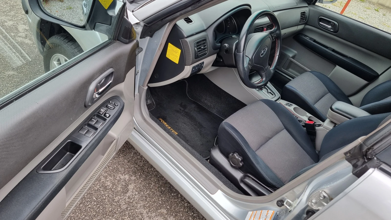 Subaru Forester 2.0GAS AUTOMATIC 4x4, снимка 7 - Автомобили и джипове - 54641420
