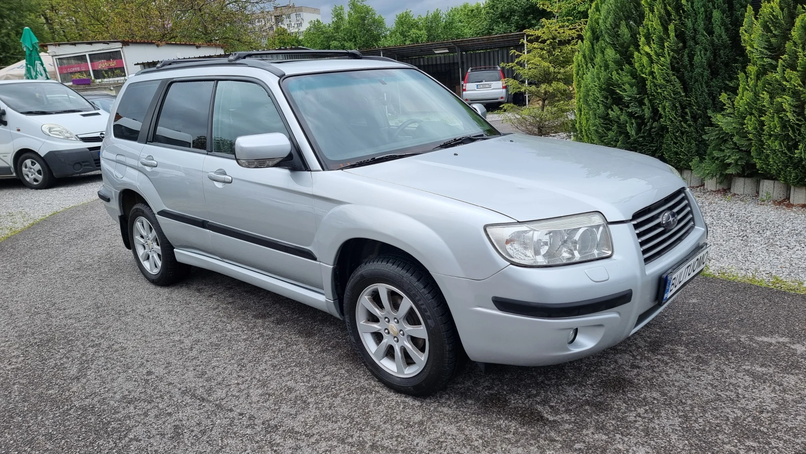 Subaru Forester 2.0GAS AUTOMATIC 4x4, снимка 3 - Автомобили и джипове - 54641420