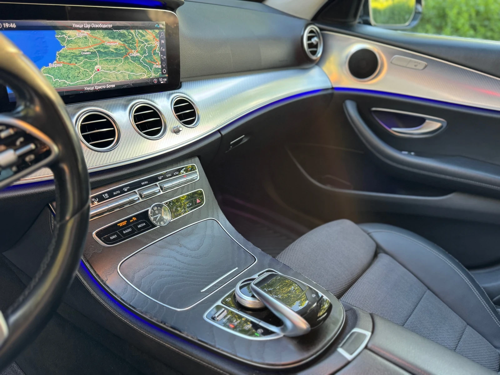 Mercedes-Benz E 220 d FACE* DIGITAL* AMBIENT* CAM | Mobile.bg � ����������� 10