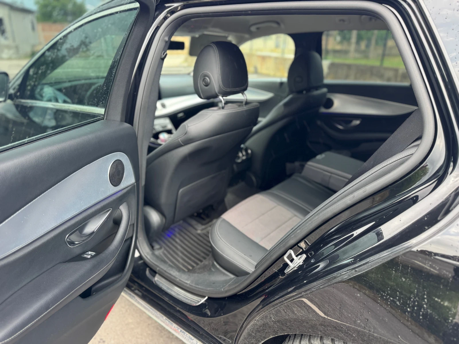 Mercedes-Benz E 220 d FACE* DIGITAL* AMBIENT* CAM, снимка 10 - Автомобили и джипове - 54644851